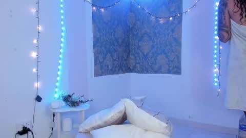 Eva  online show from April 19, 10:04 am