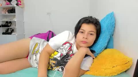 Estefania online show from October 6, 5:51 pm