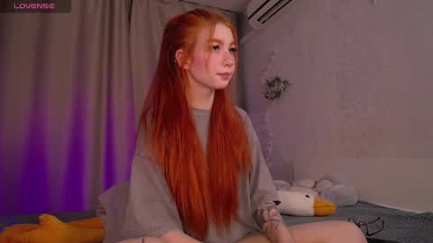 Snapshot of evaa_moonn_ chatting on February 9, 8:45 pm Eva online show from February 9, 8:45 pm