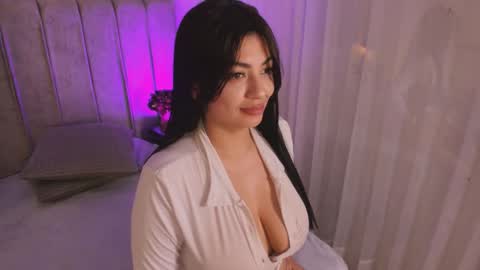 julieth online show from November 28, 4:21 pm