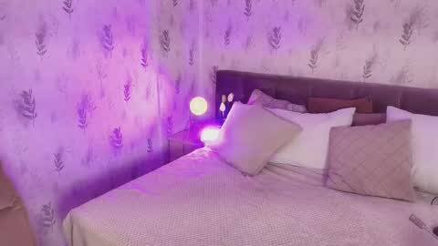 Snapshot of evaa_stevens chatting on September 23, 12:25 pm julieth online show from September 23, 12:25 pm