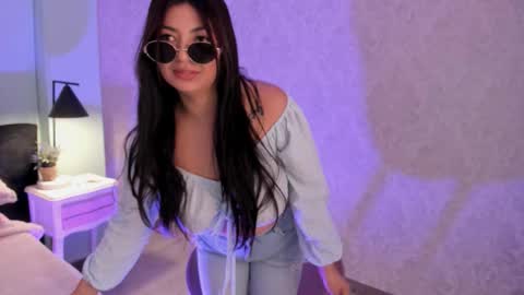 Snapshot of evaa_stevens chatting on September 26, 12:14 pm julieth online show from September 26, 12:14 pm