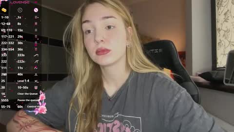 evacarter1 online show from October 21, 8:07 am