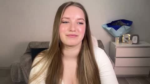 Snapshot of evajuly chatting on September 8, 6:29 pm Eva online show from September 8, 6:29 pm