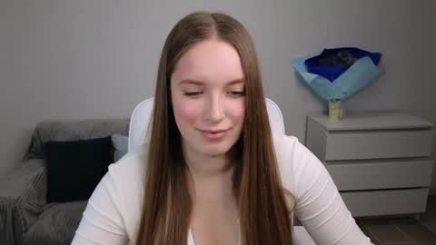 Snapshot of evajuly chatting on February 4, 6:04 am Eva online show from February 4, 6:04 am
