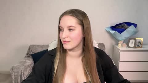 Snapshot of evajuly chatting on September 24, 1:10 pm Eva online show from September 24, 1:10 pm