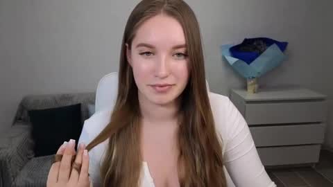 Snapshot of evajuly chatting on January 8, 3:28 pm Eva online show from January 8, 3:28 pm