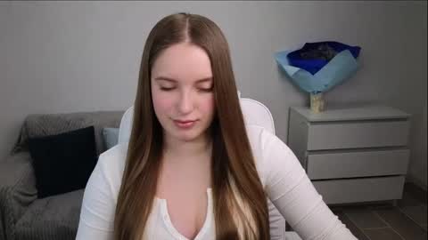 Snapshot of evajuly chatting on February 2, 3:17 pm Eva online show from February 2, 3:17 pm