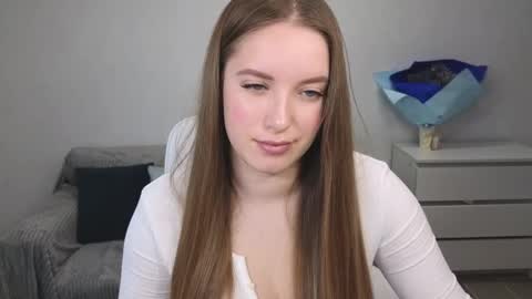 Snapshot of evajuly chatting on December 23, 5:39 am Eva online show from December 23, 5:39 am