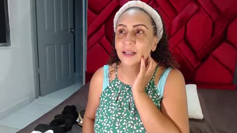 Snapshot of evamills1 chatting on February 15, 1:27 pm Eva Mills online show from February 15, 1:27 pm