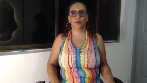 Snapshot of evamills1 chatting on December 12, 8:43 pm Eva Mills online show from December 12, 8:43 pm
