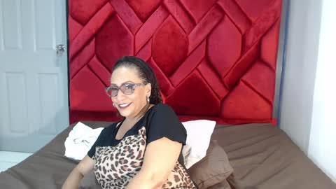 Snapshot of evamills1 chatting on December 14, 5:47 pm Eva Mills online show from December 14, 5:47 pm