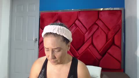 Snapshot of evamills1 chatting on January 18, 12:47 pm Eva Mills online show from January 18, 12:47 pm