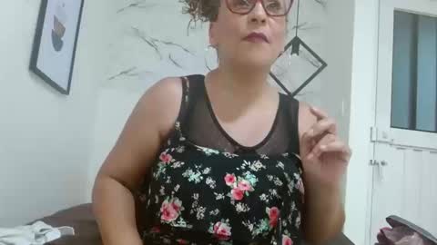 Snapshot of evamills1 chatting on September 29, 9:09 pm Eva Mills online show from September 29, 9:09 pm