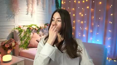 Snapshot of evamossi chatting on March 6, 6:41 am Eva online show from March 6, 6:41 am