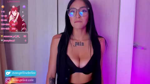 Snapshot of evangellinebellee chatting on October 18, 8:43 pm Evangelline online show from October 18, 8:43 pm