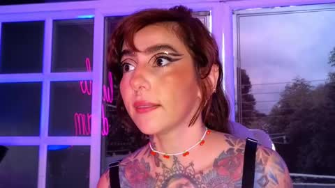 Snapshot of evangelyne1 chatting on February 23, 3:34 pm Evangelyne online show from February 23, 3:34 pm