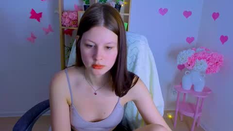 EvaOnyx online show from March 13, 2:29 pm