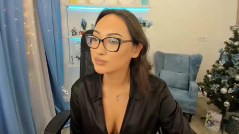 evasarazardje online show from December 18, 4:39 am