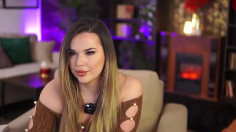 Snapshot of evasunderland chatting on March 7, 9:27 pm Eva online show from March 7, 9:27 pm