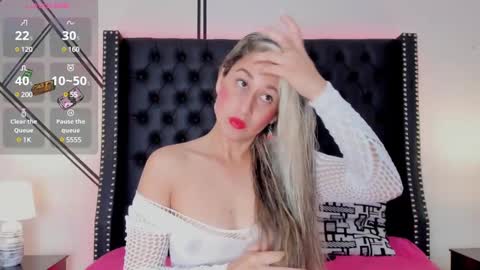 Snapshot of evelin_diaz_ chatting on February 6, 11:53 am Evelin online show from February 6, 11:53 am