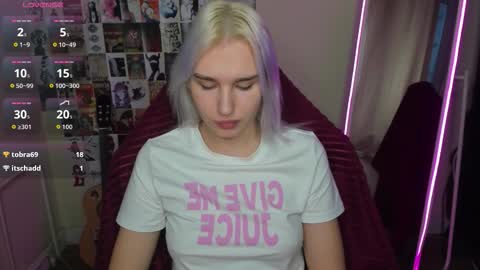 Evelina online show from December 19, 2:38 am