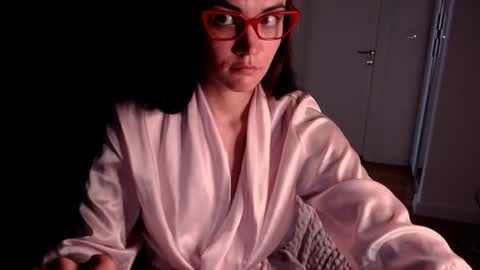 Evelyn online show from June 10, 11:09 am