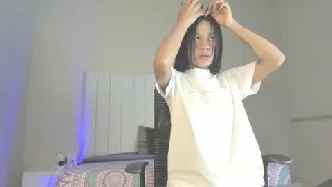 evelyn_jones__ online show from September 12, 4:02 am