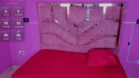 evelyn_lovv online show from April 16, 3:07 am