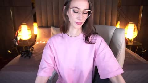 Snapshot of evelyn_rush1 chatting on February 22, 3:01 am evelyn rush1 online show from February 22, 3:01 am