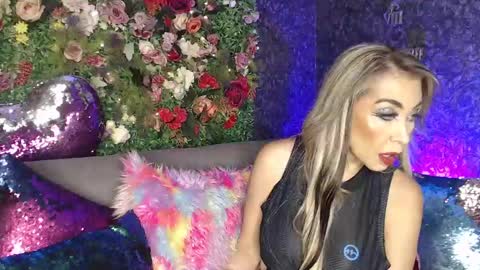Snapshot of evelynagrey chatting on January 28, 3:47 am EvelynaGrey online show from January 28, 3:47 am