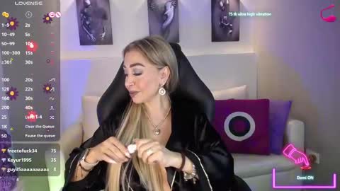 Snapshot of evelynagrey chatting on February 28, 7:37 am EvelynaGrey online show from February 28, 7:37 am