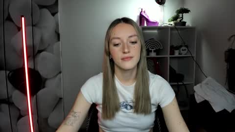 evelynblond online show from January 15, 2:01 pm