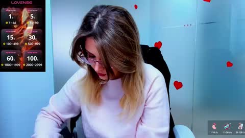 evelyne_rose online show from March 11, 6:08 am