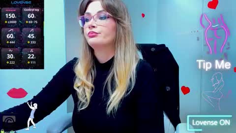 evelyne_rose online show from October 5, 5:12 am
