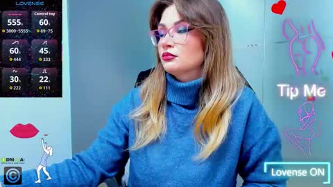 evelyne_rose online show from November 4, 6:18 am