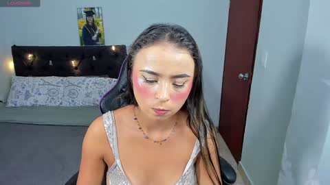 Snapshot of evelynhoward23 chatting on January 26, 3:27 am LAURA SOFIA INDEPENDENT MODEL FOLLOW ME NOW ALMOST 10000 FOLLOWERS online show from January 26, 3:27 am