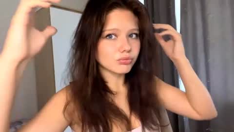 Evelyn Velvet online show from July 18, 11:57 am