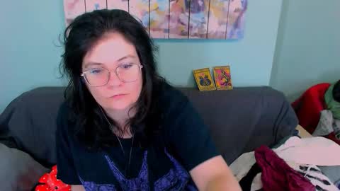 Everly online show from March 30, 6:02 am