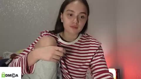 evi_woow online show from June 13, 9:45 pm