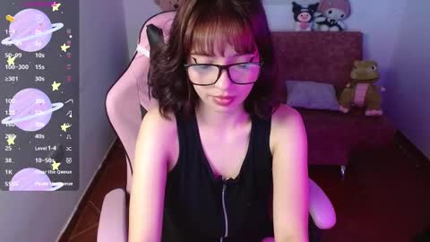 Snapshot of evie_cloud chatting on March 12, 2:20 am Evie Cloud online show from March 12, 2:20 am