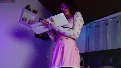 Evie Cloud online show from February 27, 9:25 pm