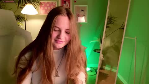 evii_stich online show from September 28, 6:09 am