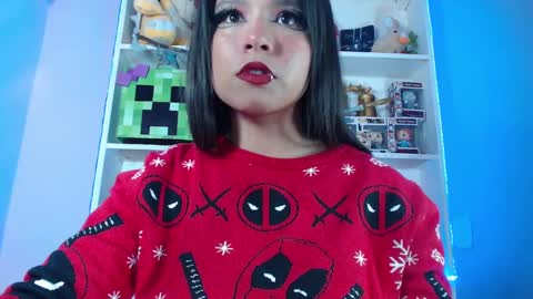 Snapshot of evybubbles_ chatting on December 26, 1:07 am Im Evy online show from December 26, 1:07 am