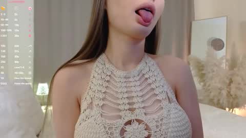 Snapshot of exclusive_model_ chatting on October 11, 3:15 pm Angel online show from October 11, 3:15 pm