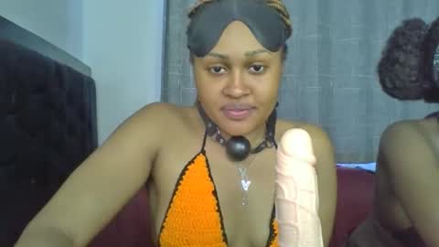 exotic_cutiee online show from May 24, 7:29 am