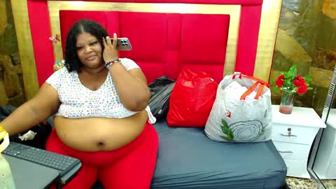 Snapshot of exoticbigmandx chatting on February 1, 11:37 pm Mandy online show from February 1, 11:37 pm