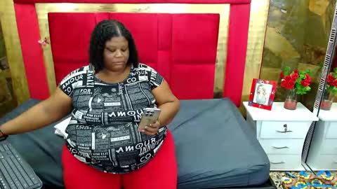 Snapshot of exoticbigmandx chatting on December 25, 4:32 pm Mandy online show from December 25, 4:32 pm
