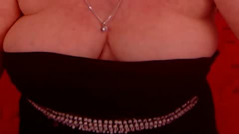 Snapshot of experiencedalana chatting on January 1, 11:29 pm Alana online show from January 1, 11:29 pm