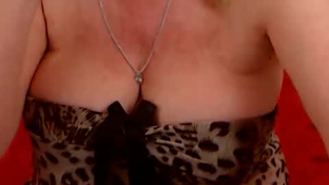 Snapshot of experiencedalana chatting on March 6, 10:58 pm Alana online show from March 6, 10:58 pm